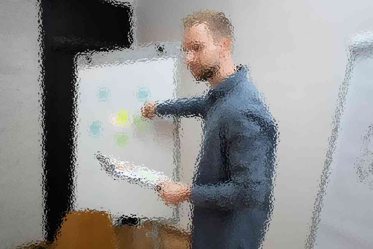 Profiling the Visionaries Behind Cutting-Edge Startup Ventures - iv29